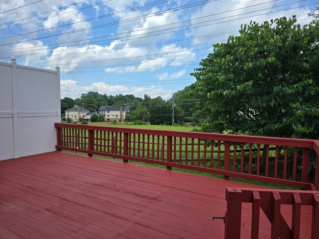 Photo - 9321 Bentridge Ave