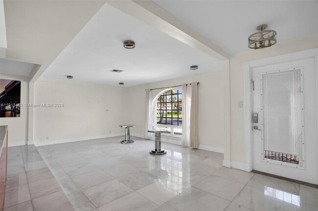 Building Photo - 612 SE 8th Ave Rental