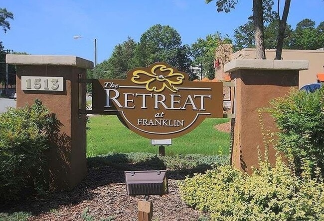 The Retreat at Franklin - 1513 E Franklin St Unit 123