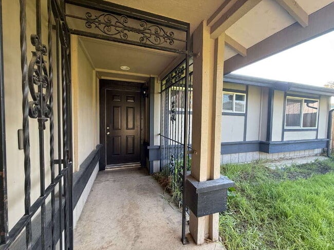 Photo - 91 Decathlon Cir