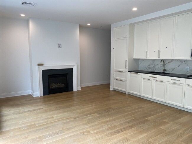 Photo - 100 Linden St Condo Unit 109