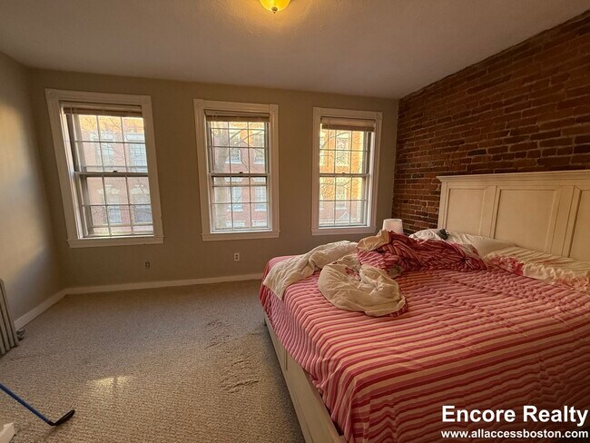 Photo - 82 Phillips St Unit #2