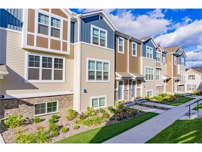 Building Photo - 855 Roselyn Dr Rental