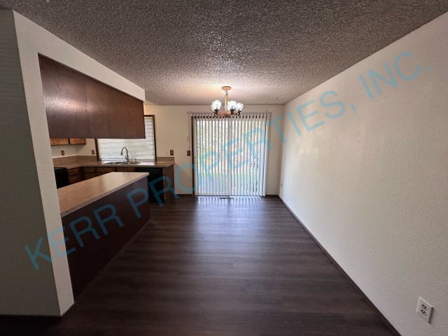 Photo - Charming 3-Bed Oasis with 2 Full Baths in Gresham – Perfectly Cozy at 1088 Sq Ft!