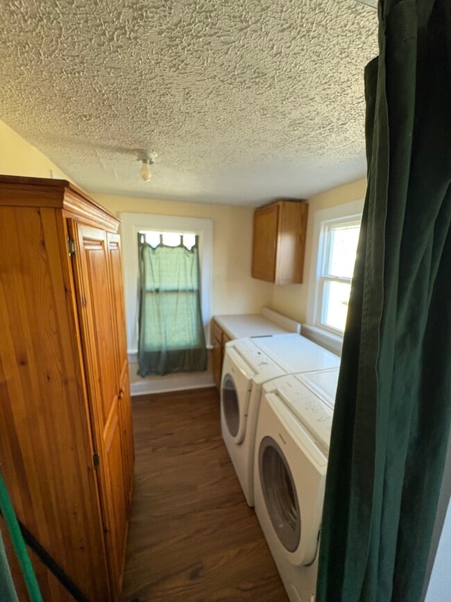 Laundry room/pantry off kitchen - 1509 Layman St