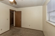 1BR, 1BA - 632SF