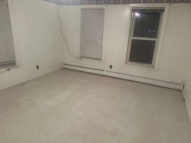 Photo - 60 E Broadway Unit 1