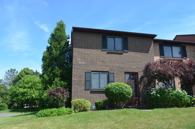 Photo - 296 Surrey Hill Way Condo Unit 296 Surrey Hill Way