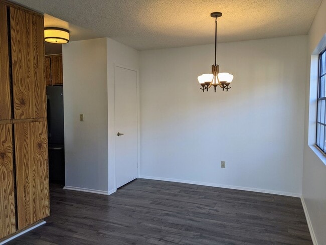 Photo - 10560 Lakeside Dr N