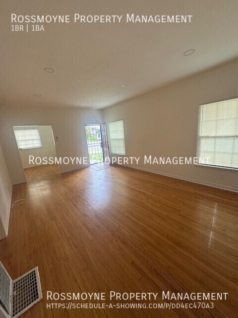 Photo - 747 S Chevy Chase Dr