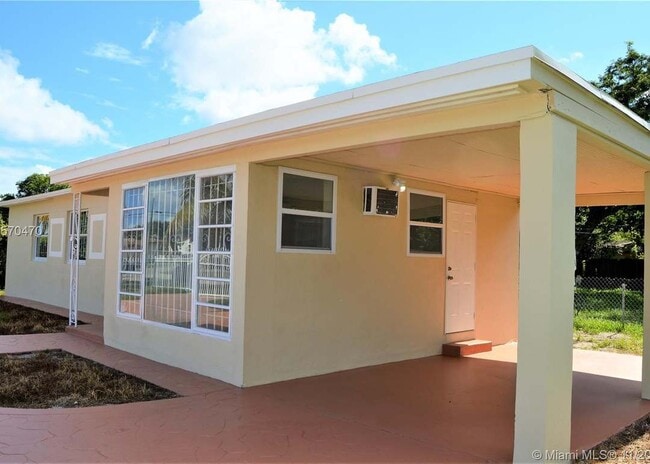 Building Photo - 1510 NW 130th St Rental