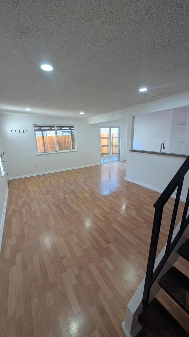 Photo - 2125 S Division Ave Unit 2125 S Division Ave