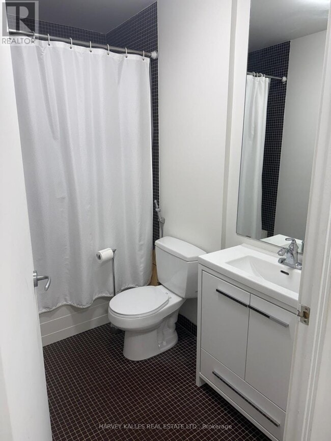 Photo - 38 Niagara St Unit 1009