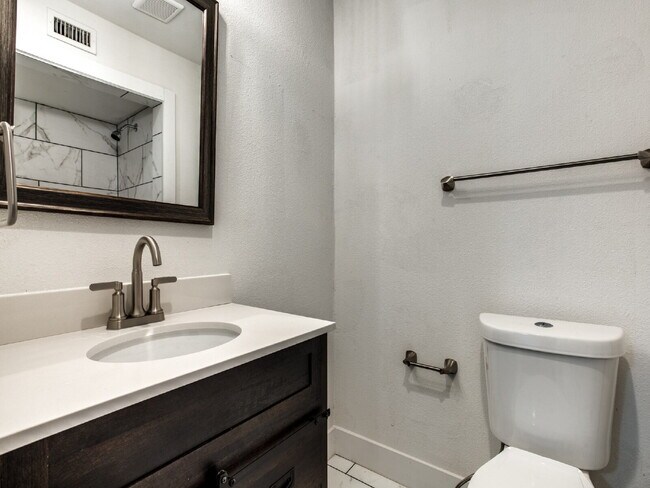 Photo - 326 Wildbriar Dr