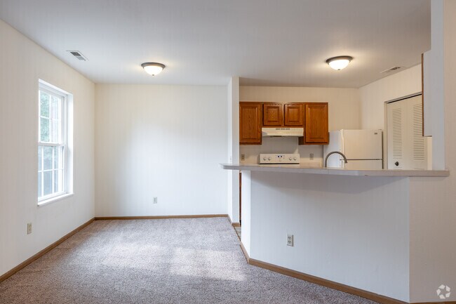 2BR, 1BA - 900SF - Dining Room
