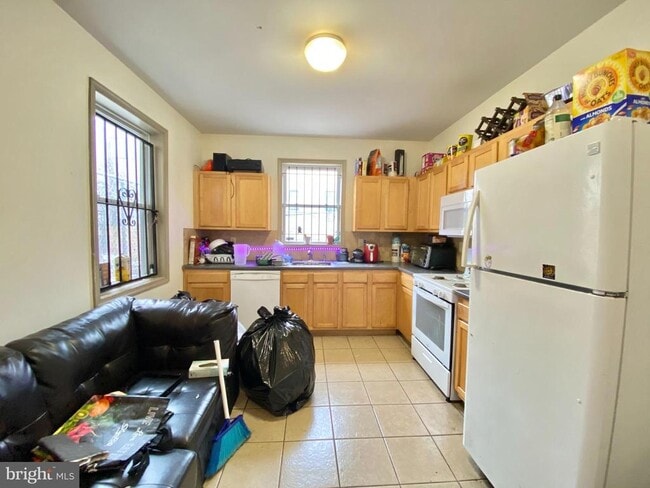 Building Photo - 2156 N Carlisle St Rental