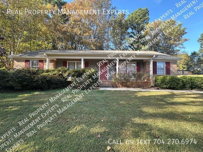 **MOVE IN SPECIAL!**Charming 3BR/2.5BA Ran... - **MOVE IN SPECIAL!**Charming 3BR/2.5BA Ran... House