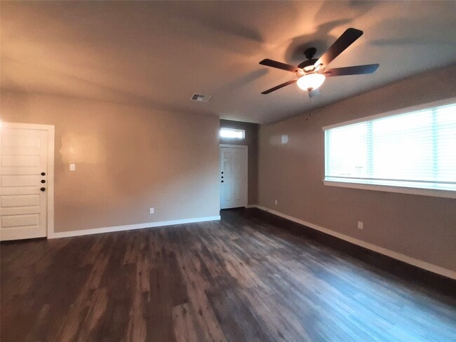 Photo - 9864 Grosbeak Ln