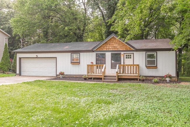 Photo - 3 bedroom updated home in a quiet, peaceful setting!