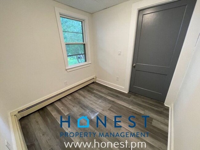 Photo - 20 Academy St