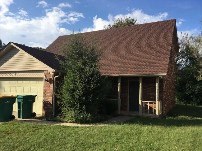 Photo - 415 Valley Dr