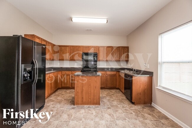 Photo - 1737 Larne Cir