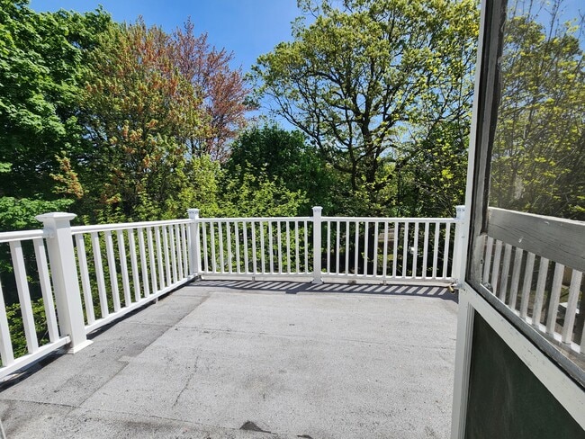 Building Photo - 181 Forest St Unit 3