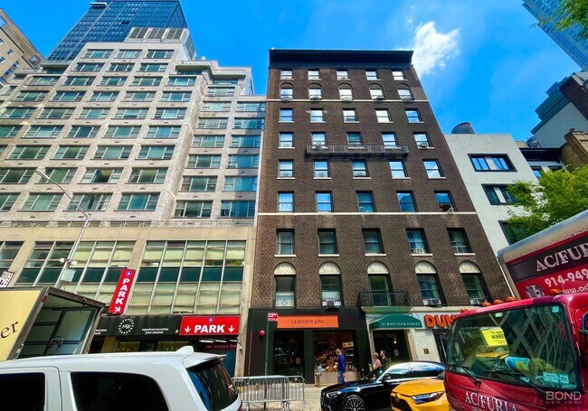 Building Photo - 55 W 55th St Unit 7B Rental