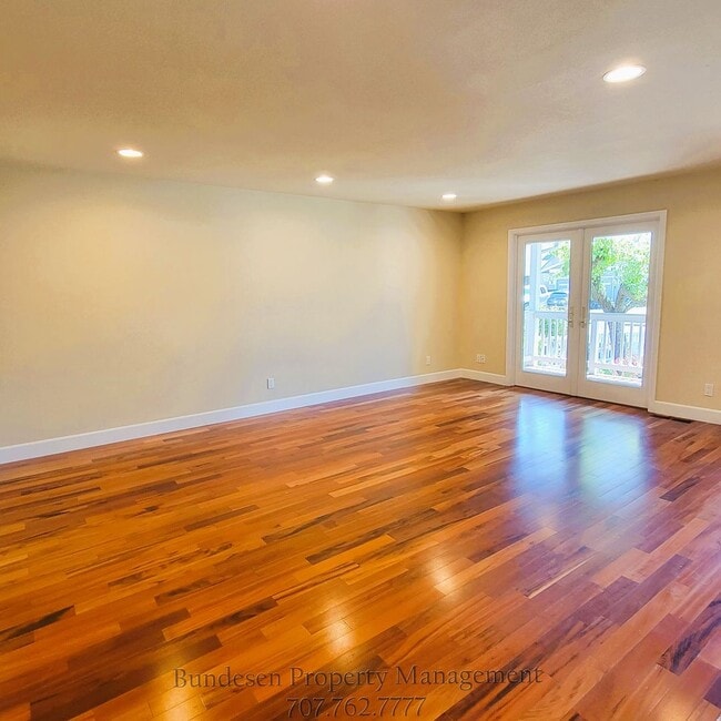 Photo - 1464 Georgia Ct