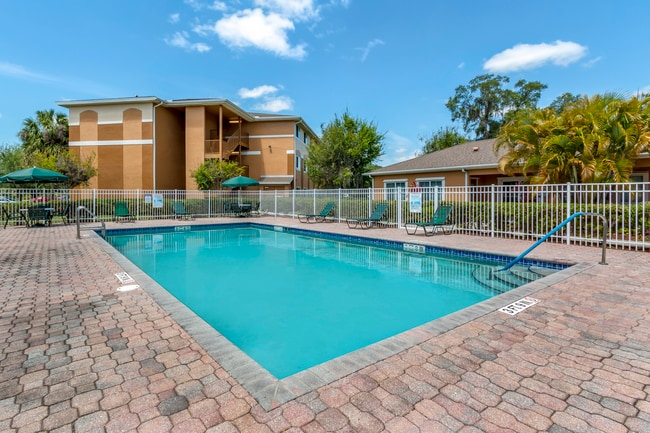 Willow Creek Apartments