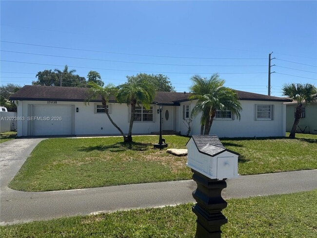 Building Photo - 17035 SW 107th Ct