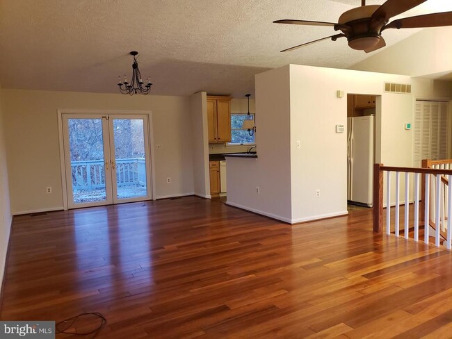 Photo - 724 Hillcrest Dr