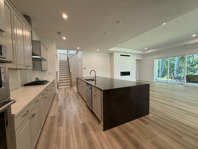 Photo - Beautiful 4 Bedroom Single Family Home