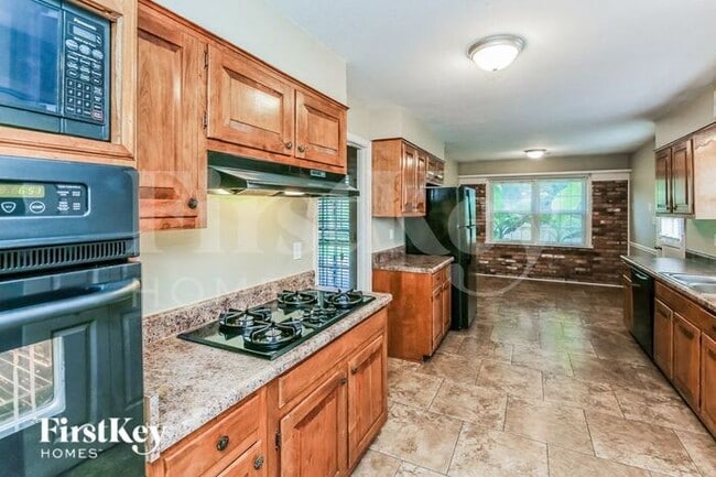 Photo - 5907 Macleod Dr