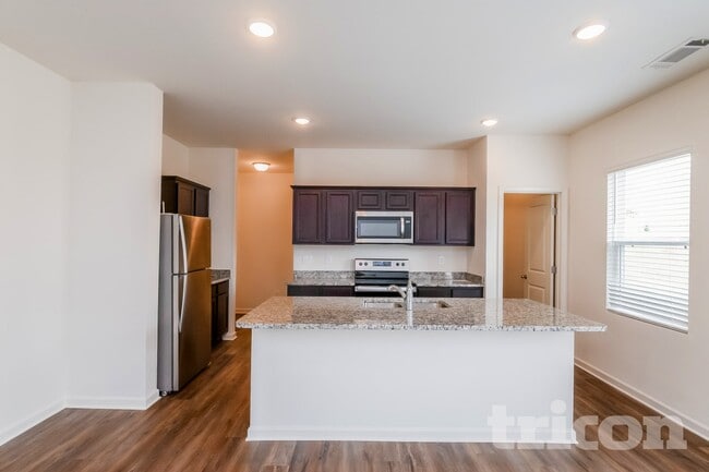 Photo - 1044 Hudson Ct