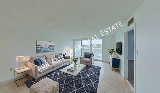 Photo - 30 Moreno Point Rd Unit 303B