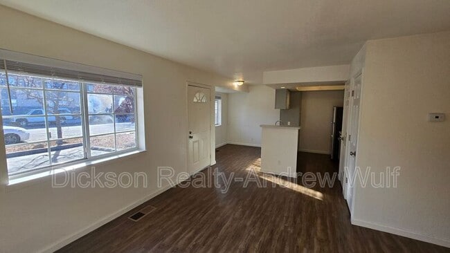 Photo - 239 Cheney St