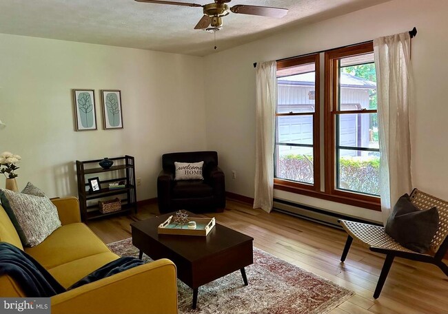 Photo - 15679 Edgegrove Rd