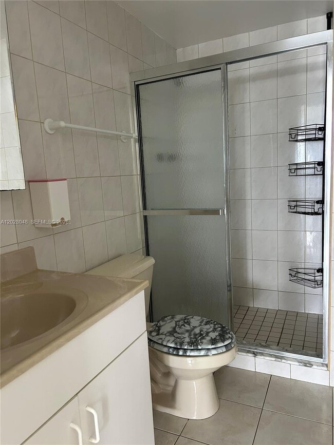 Photo - 7441 Wayne Ave Unidad 14D
