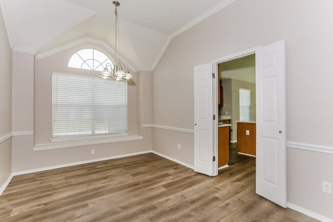 Photo - 532 Saddle Head Dr