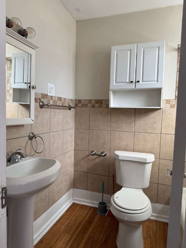 Photo - 1 Bedroom plus a Den, Close to SAC and Ala... Unit 3 upstairs