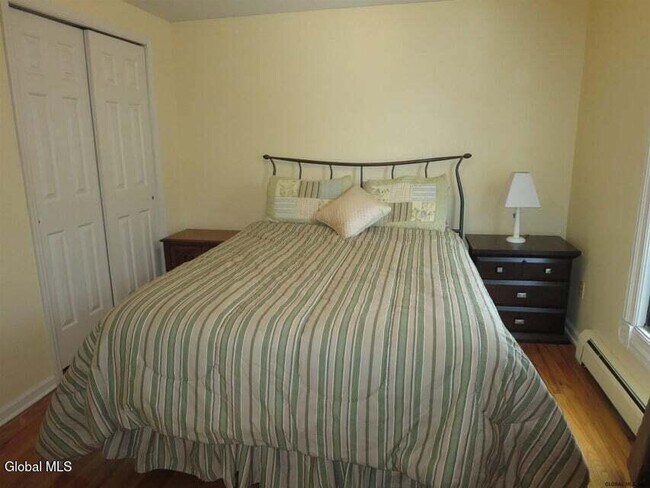 Photo - 23 George St Unit B