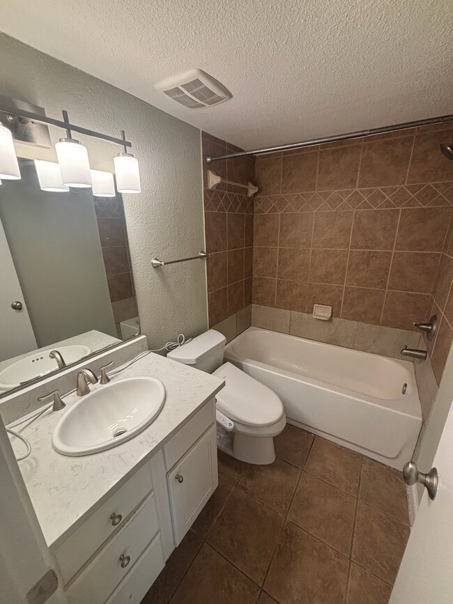 Photo - 4515 Briar Hollow Pl Condominio Unidad 113