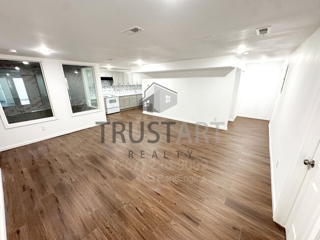 Photo - 2317 N 15th St Unit 4