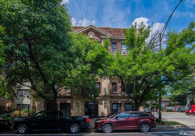 Building Photo - 1414 W Pratt Blvd Unit 120 Rental
