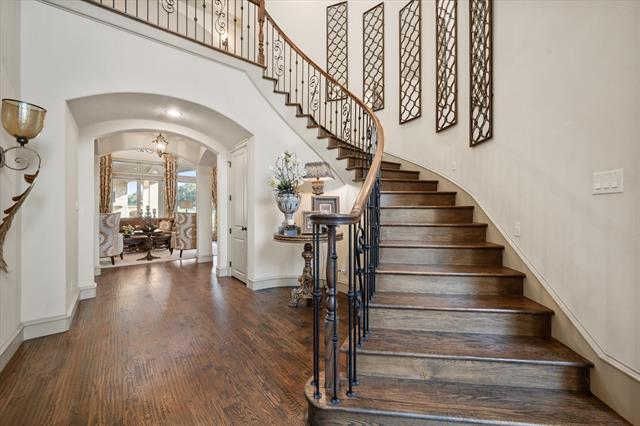 Photo - 7947 Chartwell Ln