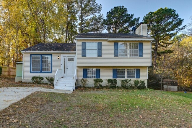 Building Photo - Spacious 4BR/3BA Home with Private In-Law Suite in Quiet Neighborhood