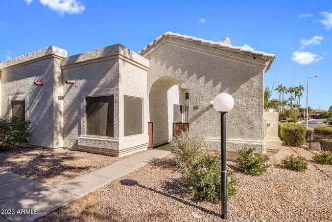 Photo - 2100 W Lemon Tree Pl