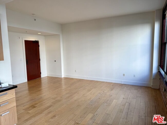 Photo - 460 S Spring St Unit 303