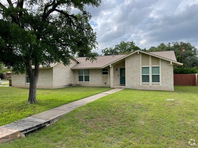 Building Photo - 8704 Black Oak St Rental